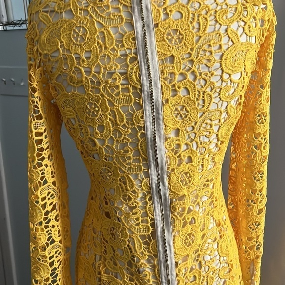 ModCloth Yellow Crochet Lace Satin Collar Dress size Medium - Picture 6 of 15